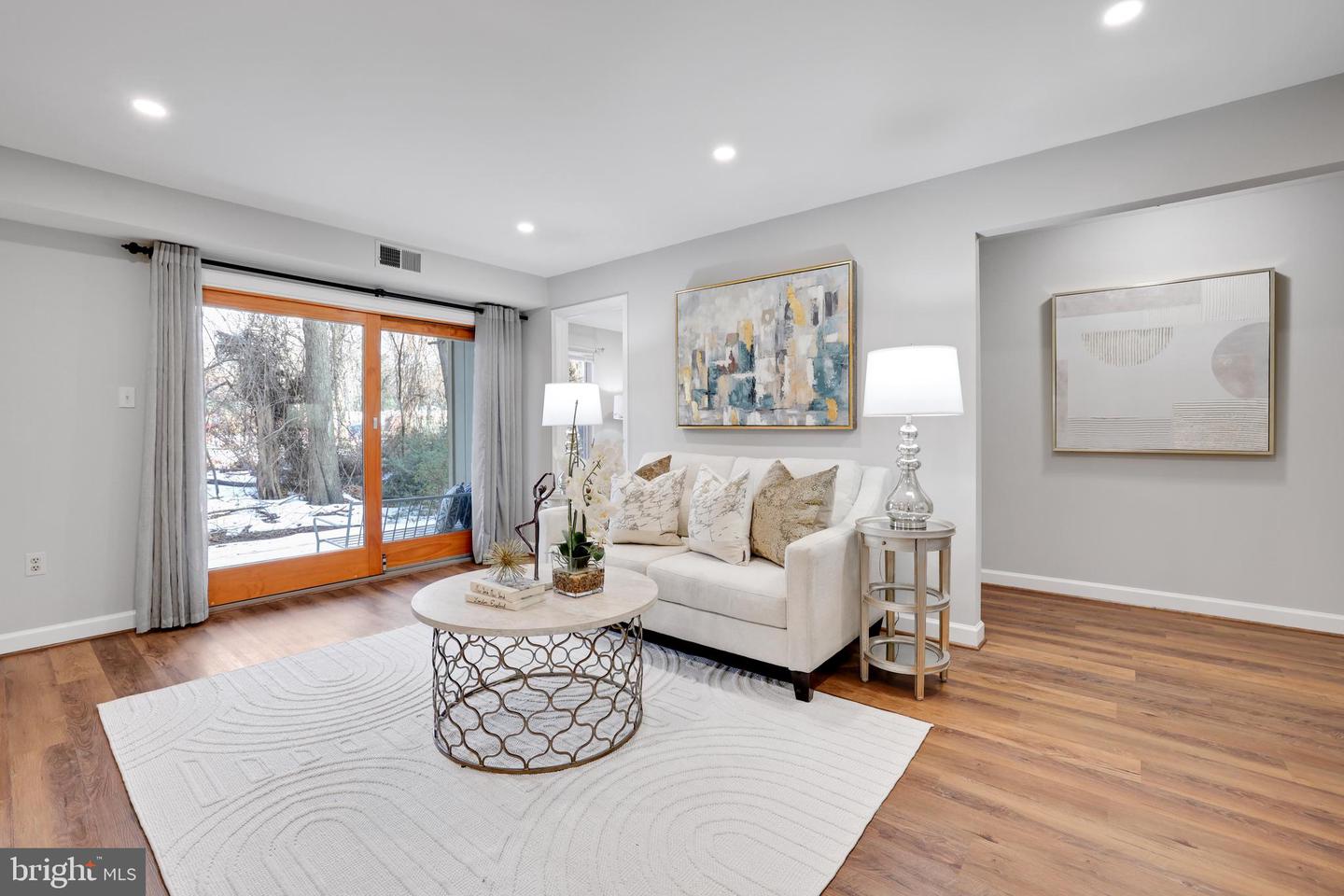 7746 NEW PROVIDENCE DR #93, FALLS CHURCH, Virginia 22042, 3 Bedrooms Bedrooms, ,2 BathroomsBathrooms,Residential,For sale,7746 NEW PROVIDENCE DR #93,VAFX2289744 MLS # VAFX2289744