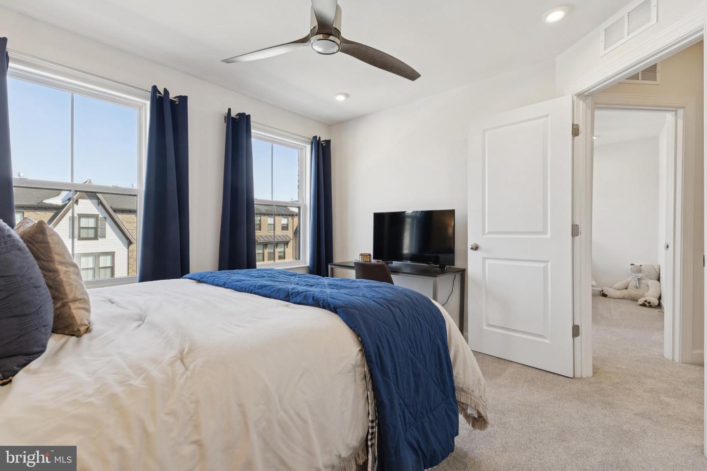 8102 ZOE PL, ALEXANDRIA, Virginia 22306, 3 Bedrooms Bedrooms, ,3 BathroomsBathrooms,Residential,For sale,8102 ZOE PL,VAFX2289760 MLS # VAFX2289760