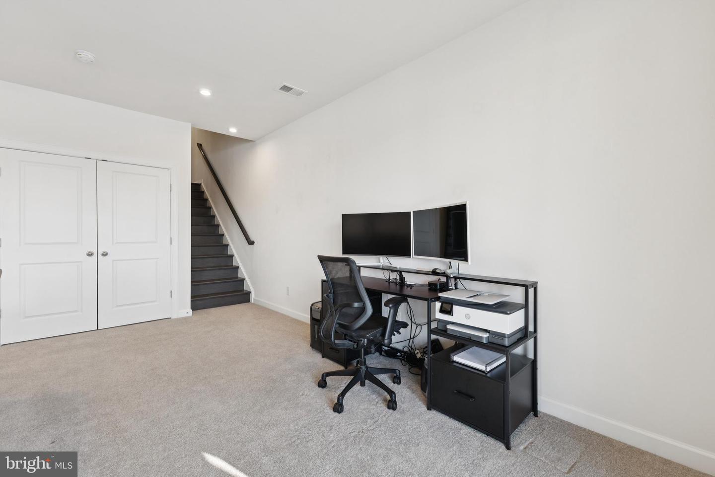 8102 ZOE PL, ALEXANDRIA, Virginia 22306, 3 Bedrooms Bedrooms, ,3 BathroomsBathrooms,Residential,For sale,8102 ZOE PL,VAFX2289760 MLS # VAFX2289760