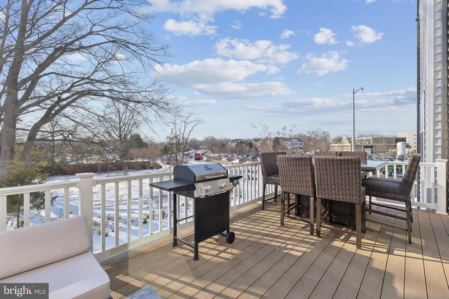 8102 ZOE PL, ALEXANDRIA, Virginia 22306, 3 Bedrooms Bedrooms, ,3 BathroomsBathrooms,Residential,For sale,8102 ZOE PL,VAFX2289760 MLS # VAFX2289760