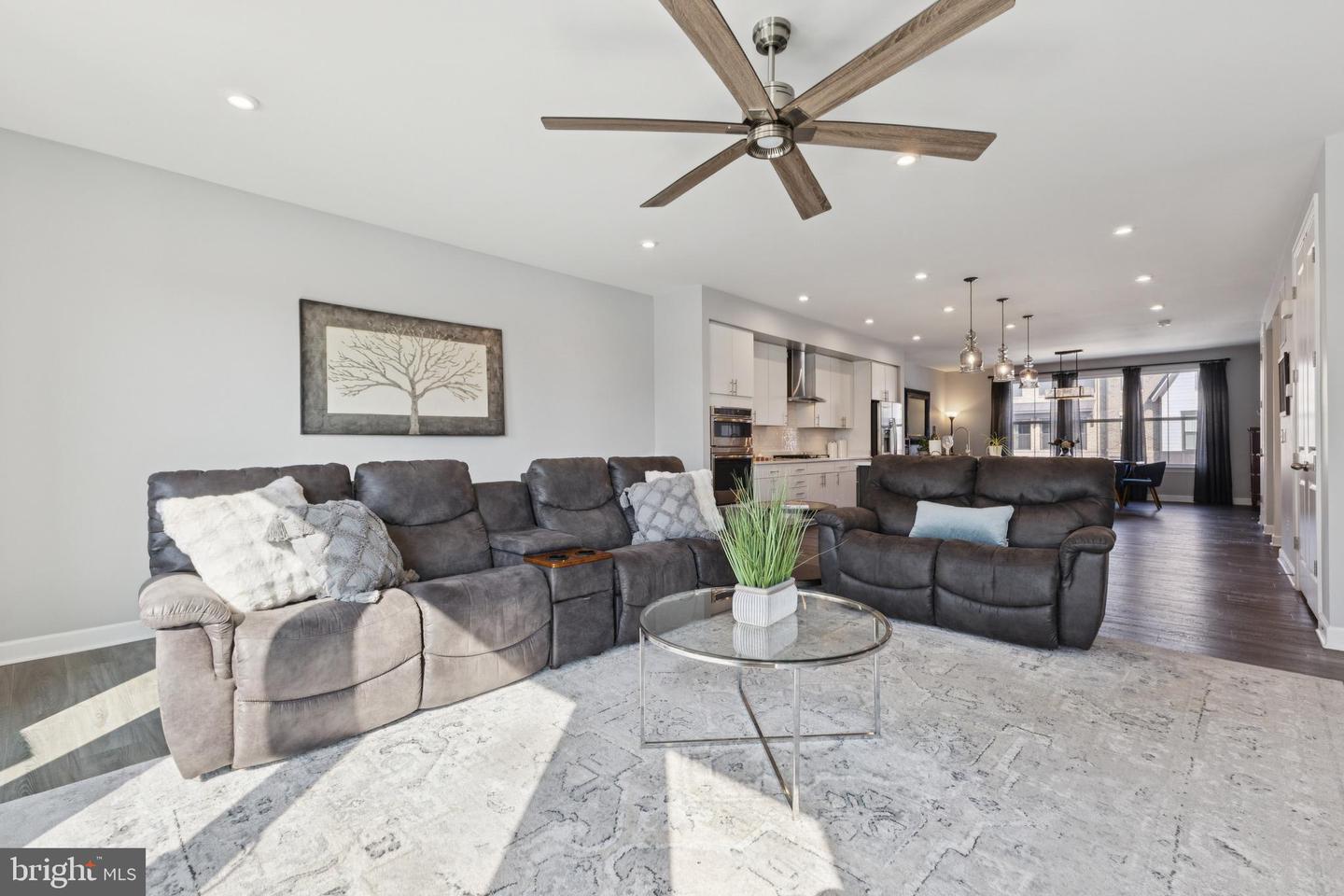 8102 ZOE PL, ALEXANDRIA, Virginia 22306, 3 Bedrooms Bedrooms, ,3 BathroomsBathrooms,Residential,For sale,8102 ZOE PL,VAFX2289760 MLS # VAFX2289760