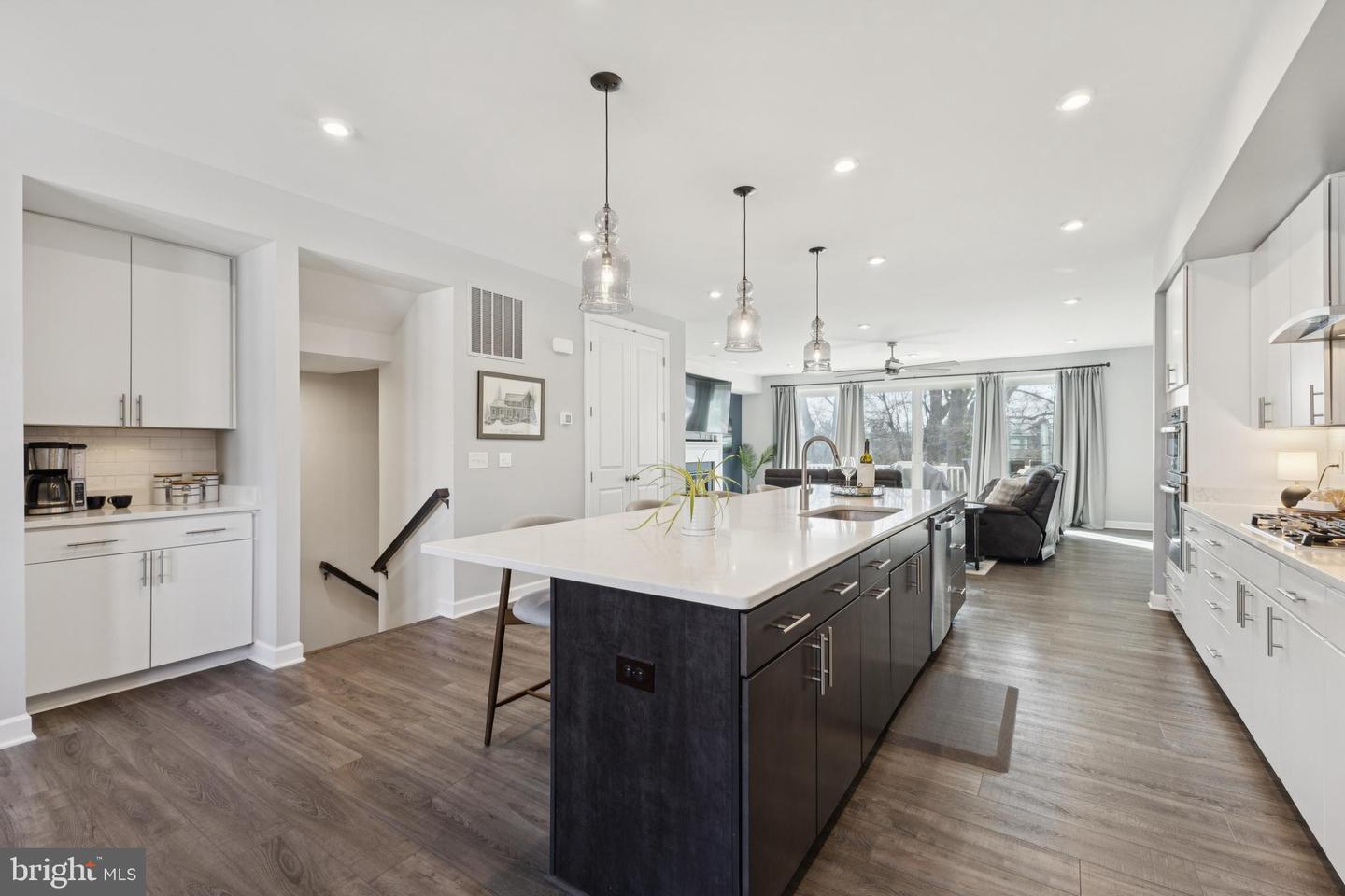 8102 ZOE PL, ALEXANDRIA, Virginia 22306, 3 Bedrooms Bedrooms, ,3 BathroomsBathrooms,Residential,For sale,8102 ZOE PL,VAFX2289760 MLS # VAFX2289760