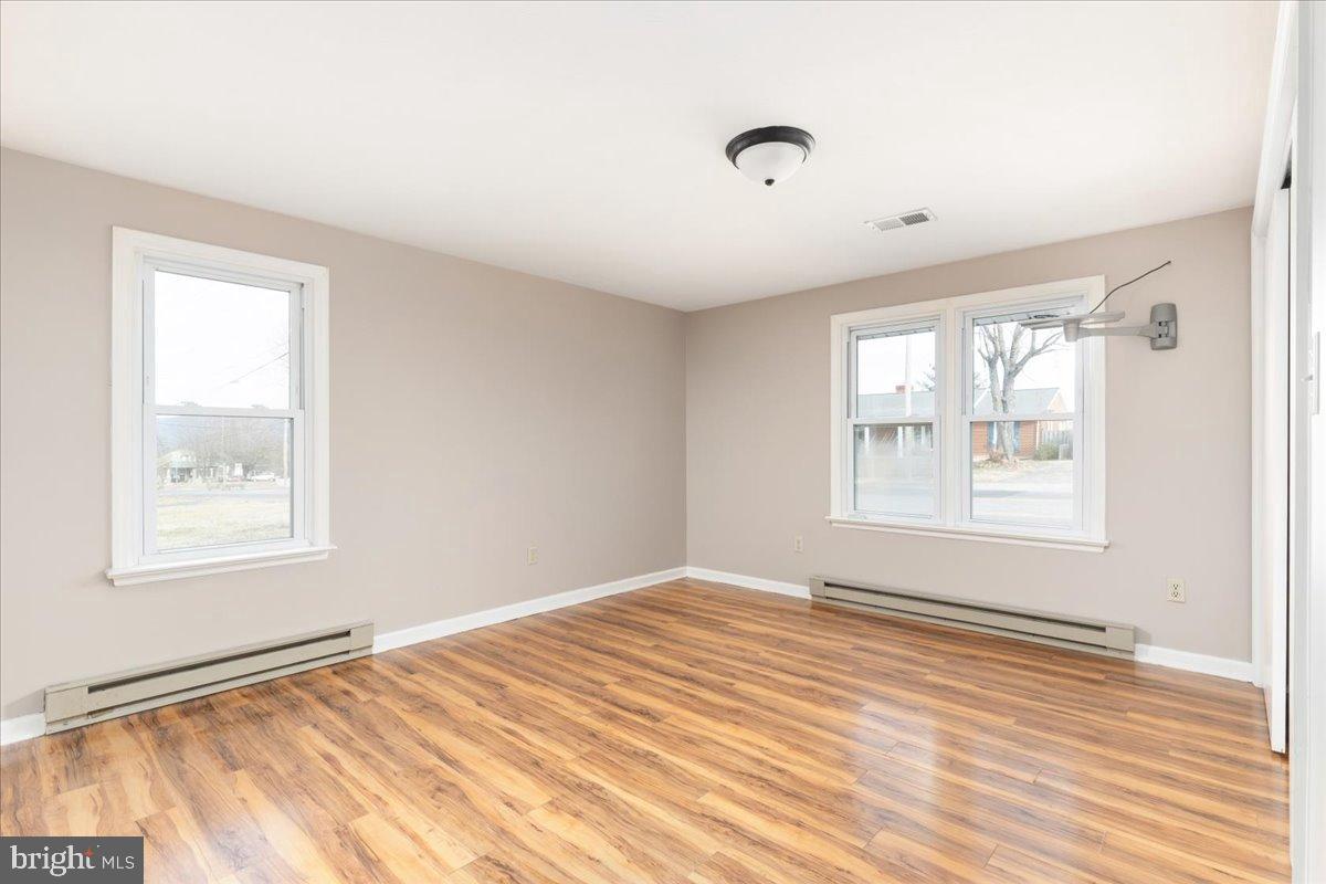 961 W MAIN ST, STANLEY, Virginia 22851, 3 Bedrooms Bedrooms, 5 Rooms Rooms,2 BathroomsBathrooms,Residential,For sale,961 W MAIN ST,VAPA2006018 MLS # VAPA2006018