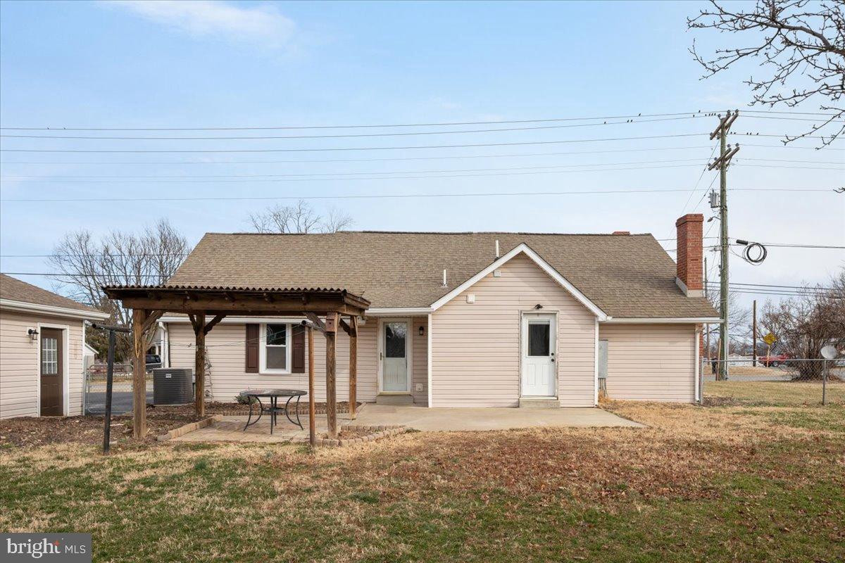 961 W MAIN ST, STANLEY, Virginia 22851, 3 Bedrooms Bedrooms, 5 Rooms Rooms,2 BathroomsBathrooms,Residential,For sale,961 W MAIN ST,VAPA2006018 MLS # VAPA2006018