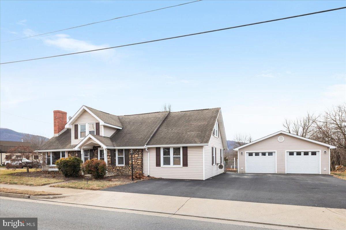 961 W MAIN ST, STANLEY, Virginia 22851, 3 Bedrooms Bedrooms, 5 Rooms Rooms,2 BathroomsBathrooms,Residential,For sale,961 W MAIN ST,VAPA2006018 MLS # VAPA2006018