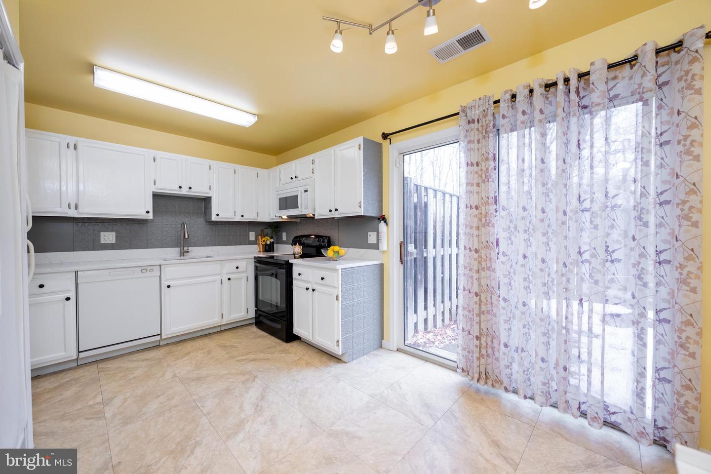 5919 FIRST LANDING WAY #183, BURKE, Virginia 22015, 2 Bedrooms Bedrooms, ,1 BathroomBathrooms,Residential,For sale,5919 FIRST LANDING WAY #183,VAFX2289802 MLS # VAFX2289802