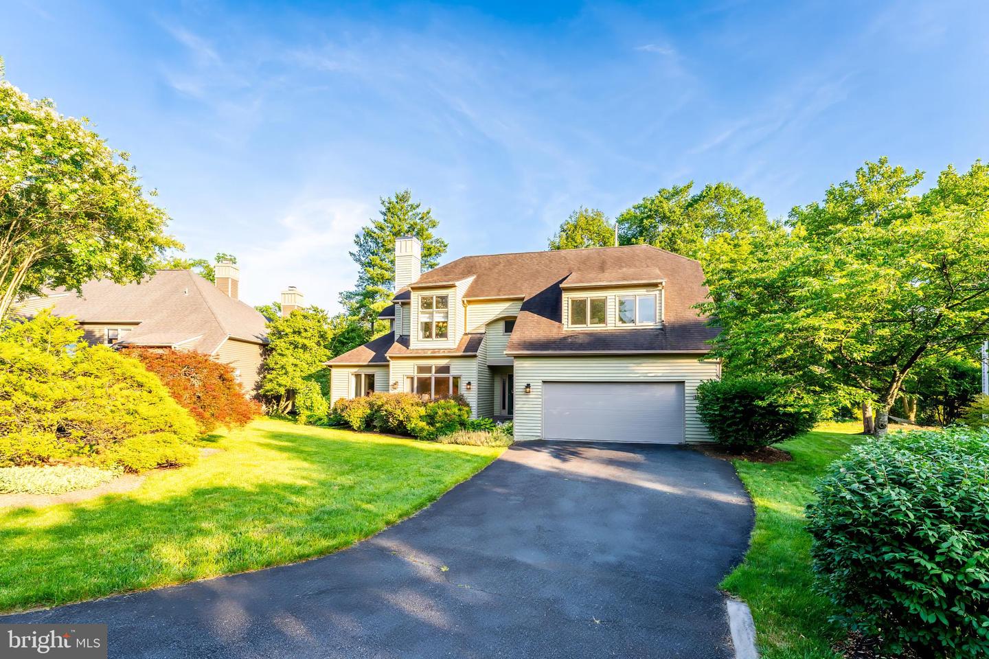 12021 WALNUT BRANCH RD, RESTON, Virginia 20194, 5 Bedrooms Bedrooms, ,4 BathroomsBathrooms,Residential,For sale,12021 WALNUT BRANCH RD,VAFX2289818 MLS # VAFX2289818 12021 WALNUT BRANCH RD, RESTON, Virginia 20194, 5 Bedrooms Bedrooms, ,4 BathroomsBathrooms,Residential,For sale,12021 WALNUT BRANCH RD,VAFX2289818 MLS # VAFX2289818