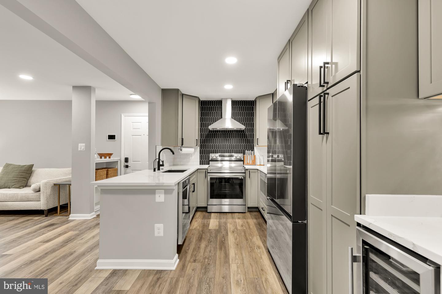 2221 LOVEDALE LN #202B, RESTON, Virginia 20191, 2 Bedrooms Bedrooms, ,1 BathroomBathrooms,Residential,For sale,2221 LOVEDALE LN #202B,VAFX2289828 MLS # VAFX2289828