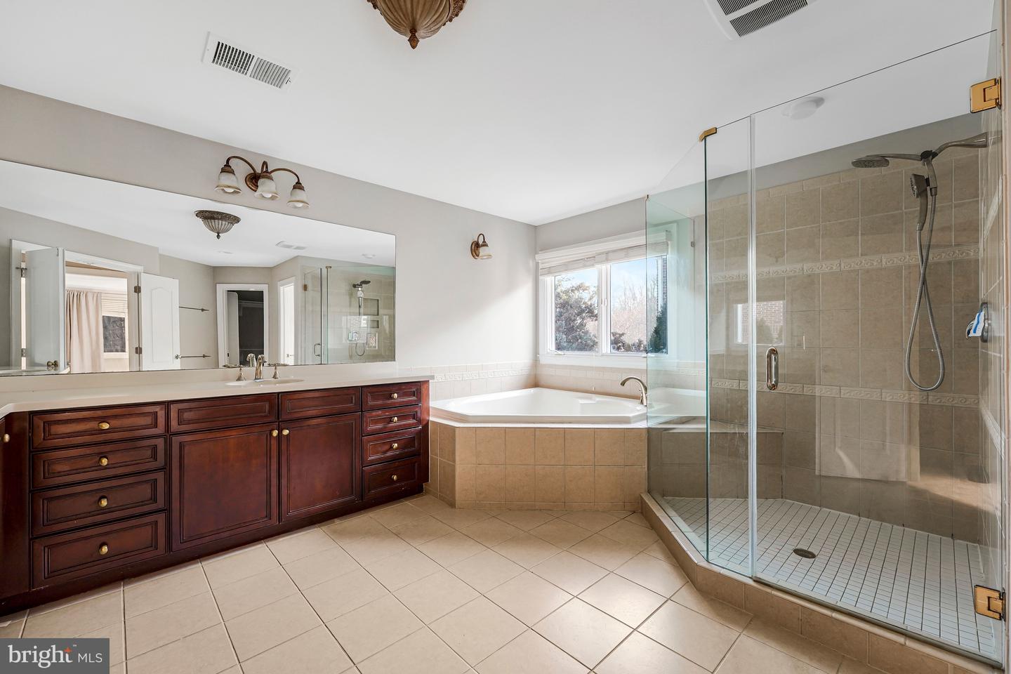 20581 MYERS PL, LEESBURG, Virginia 20175, 6 Bedrooms Bedrooms, ,5 BathroomsBathrooms,Residential,For sale,20581 MYERS PL,VALO2115506 MLS # VALO2115506