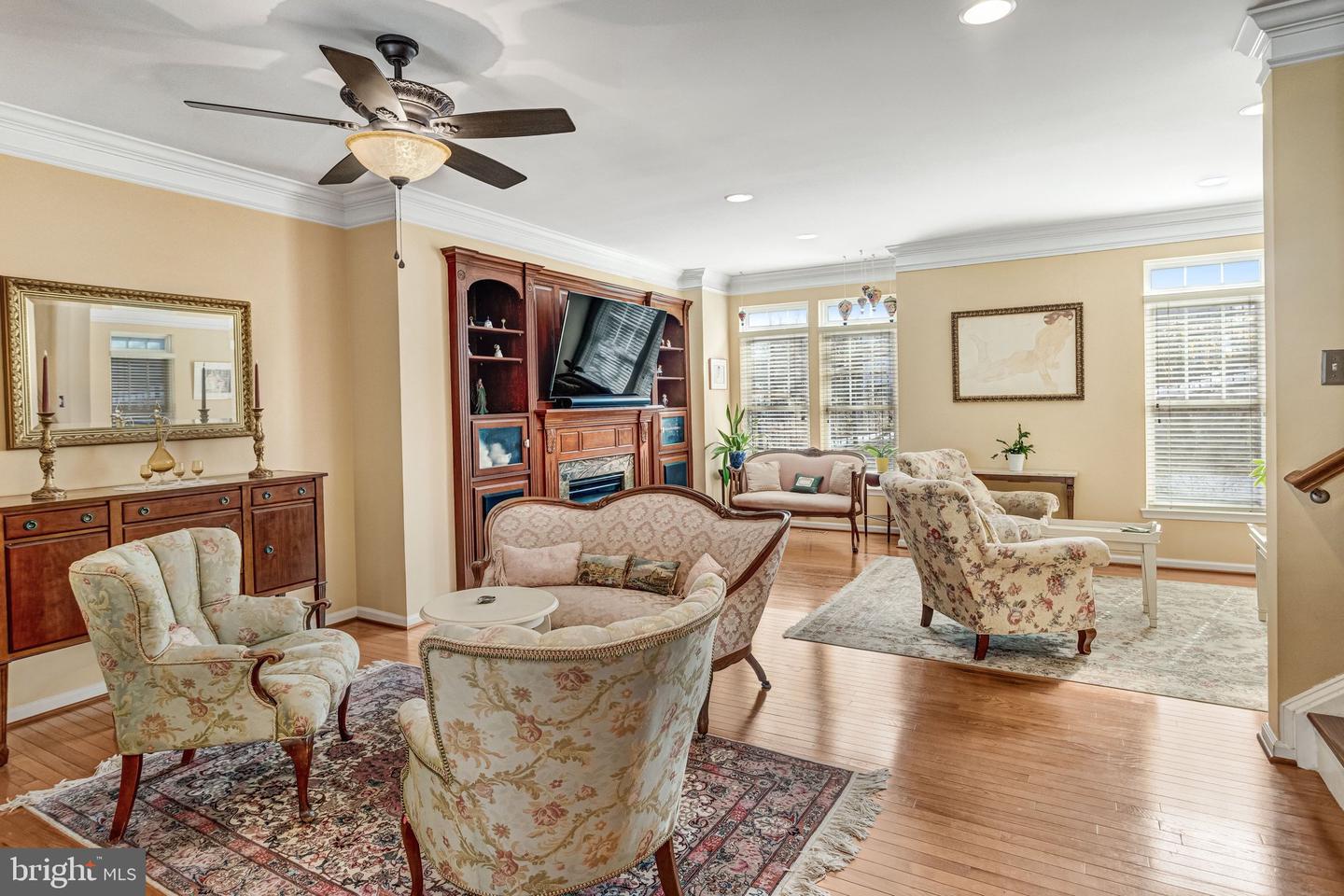 114 MOUNT HIGH ST, OCCOQUAN, Virginia 22125, 3 Bedrooms Bedrooms, ,3 BathroomsBathrooms,Residential,For sale,114 MOUNT HIGH ST,VAPW2112128 MLS # VAPW2112128