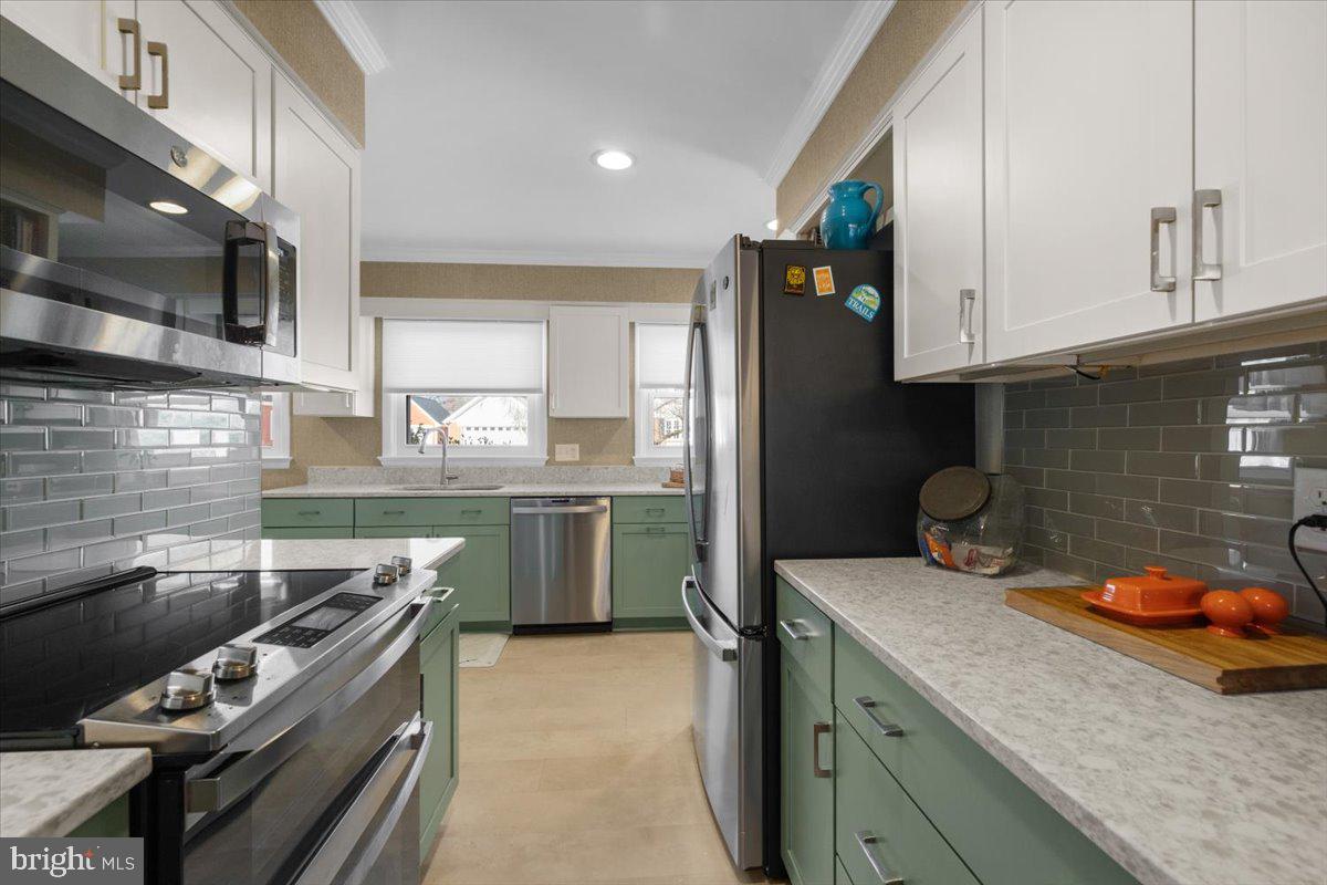 425 BRIARMONT DR, WINCHESTER, Virginia 22601, 3 Bedrooms Bedrooms, ,2 BathroomsBathrooms,Residential,For sale,425 BRIARMONT DR,VAWI2009926 MLS # VAWI2009926