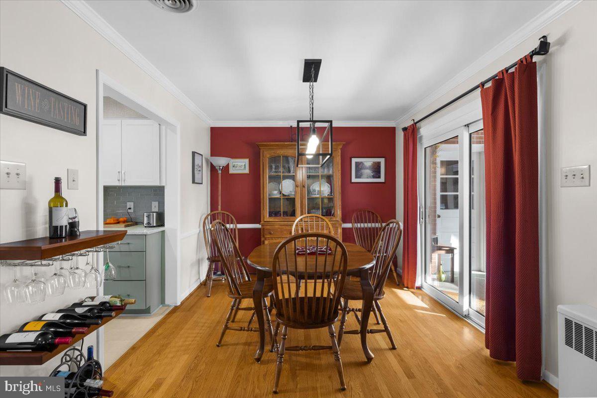 425 BRIARMONT DR, WINCHESTER, Virginia 22601, 3 Bedrooms Bedrooms, ,2 BathroomsBathrooms,Residential,For sale,425 BRIARMONT DR,VAWI2009926 MLS # VAWI2009926