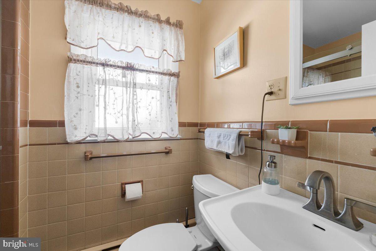 425 BRIARMONT DR, WINCHESTER, Virginia 22601, 3 Bedrooms Bedrooms, ,2 BathroomsBathrooms,Residential,For sale,425 BRIARMONT DR,VAWI2009926 MLS # VAWI2009926