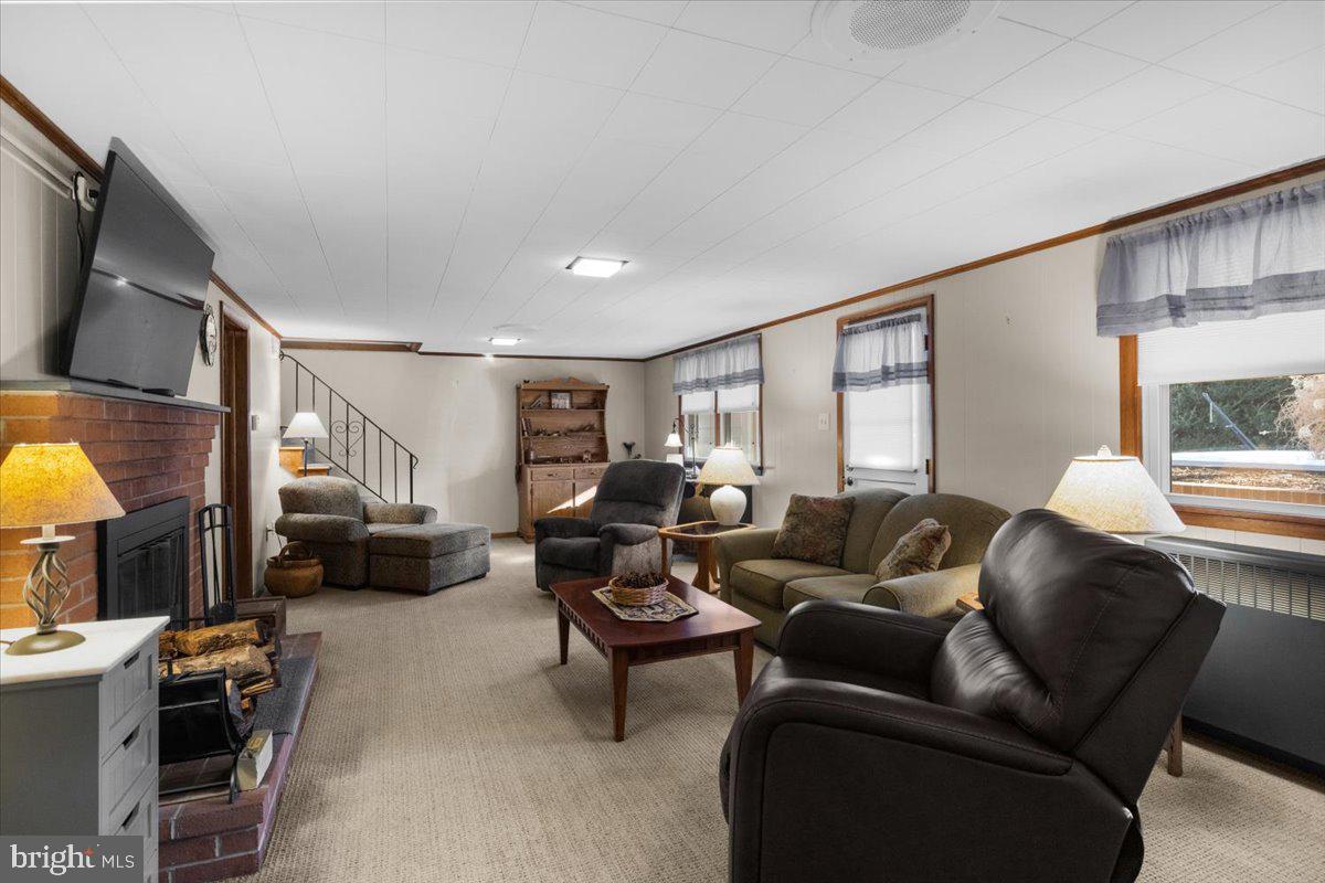 425 BRIARMONT DR, WINCHESTER, Virginia 22601, 3 Bedrooms Bedrooms, ,2 BathroomsBathrooms,Residential,For sale,425 BRIARMONT DR,VAWI2009926 MLS # VAWI2009926