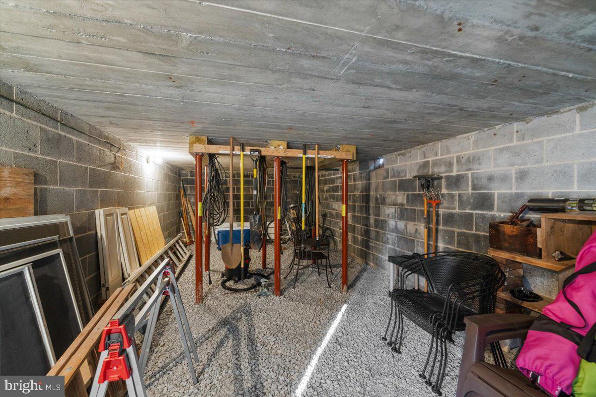 425 BRIARMONT DR, WINCHESTER, Virginia 22601, 3 Bedrooms Bedrooms, ,2 BathroomsBathrooms,Residential,For sale,425 BRIARMONT DR,VAWI2009926 MLS # VAWI2009926