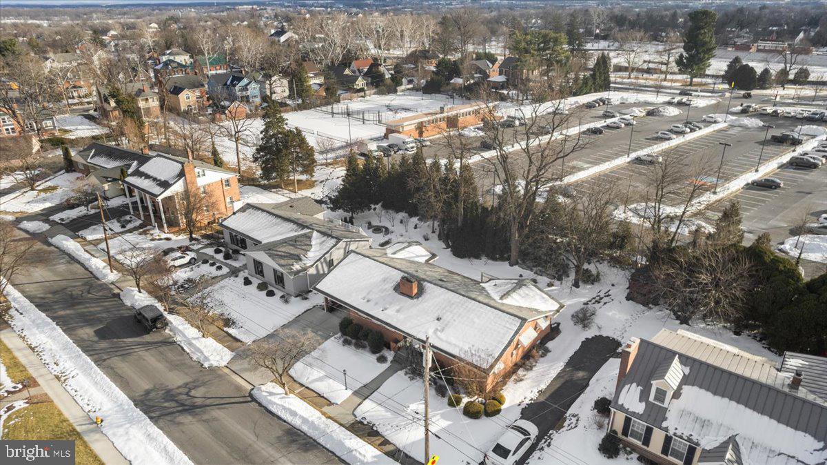 425 BRIARMONT DR, WINCHESTER, Virginia 22601, 3 Bedrooms Bedrooms, ,2 BathroomsBathrooms,Residential,For sale,425 BRIARMONT DR,VAWI2009926 MLS # VAWI2009926