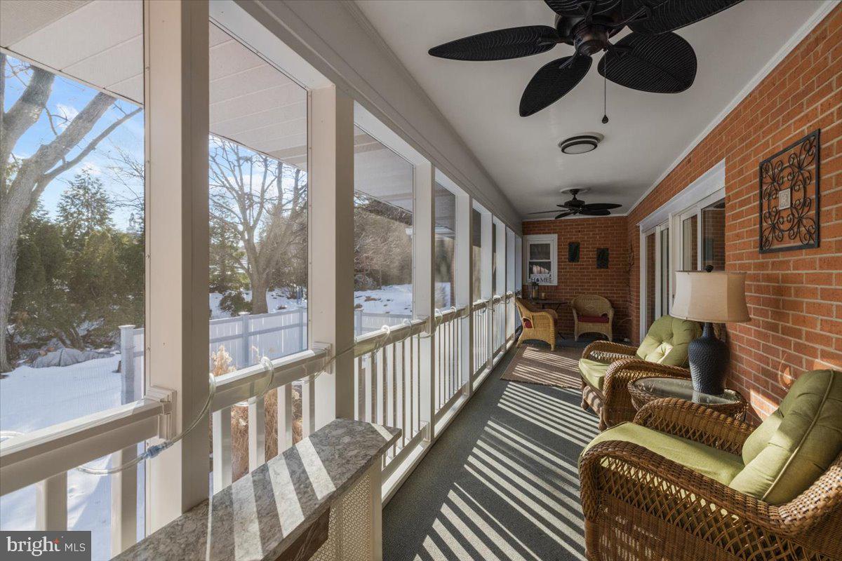 425 BRIARMONT DR, WINCHESTER, Virginia 22601, 3 Bedrooms Bedrooms, ,2 BathroomsBathrooms,Residential,For sale,425 BRIARMONT DR,VAWI2009926 MLS # VAWI2009926