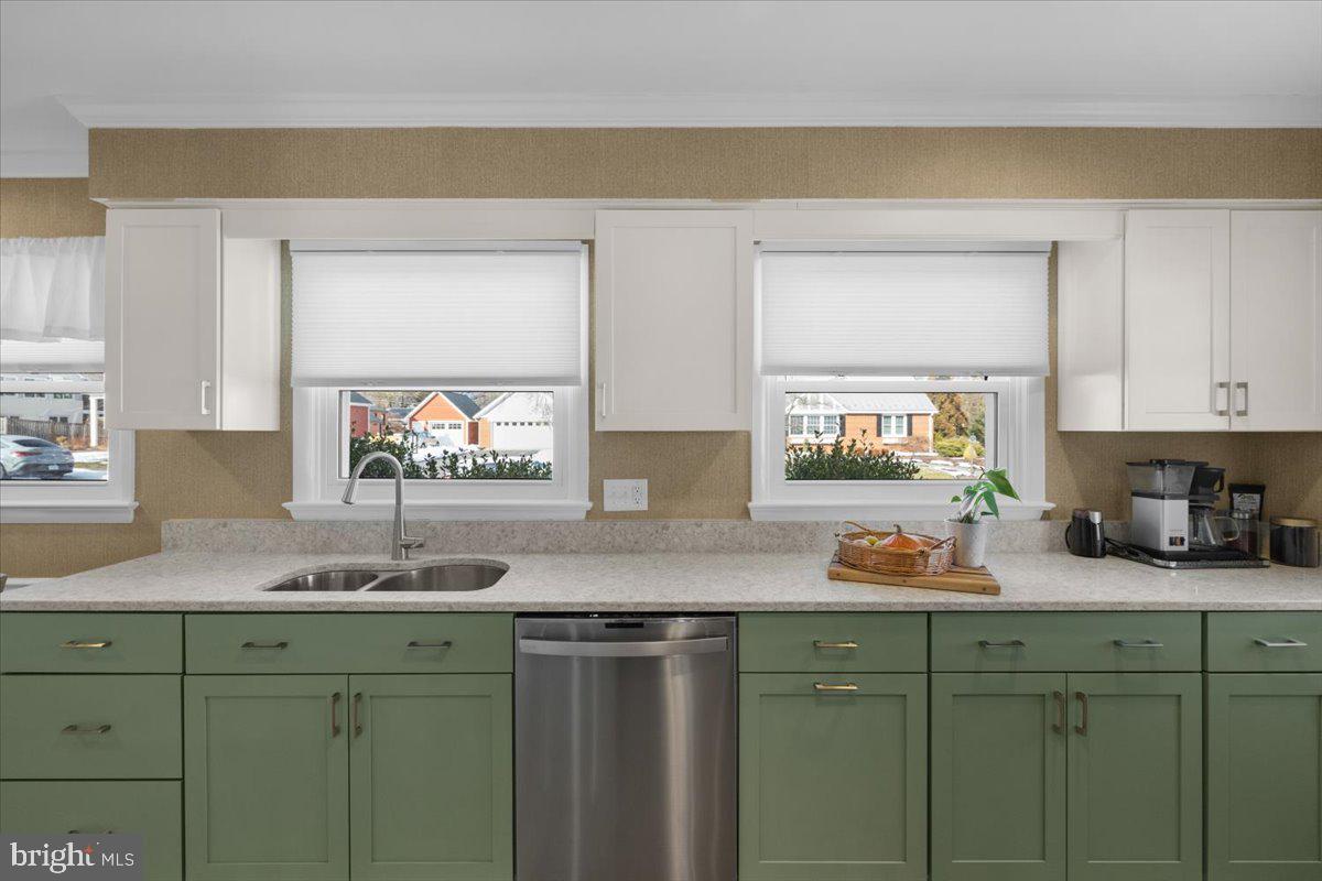 425 BRIARMONT DR, WINCHESTER, Virginia 22601, 3 Bedrooms Bedrooms, ,2 BathroomsBathrooms,Residential,For sale,425 BRIARMONT DR,VAWI2009926 MLS # VAWI2009926