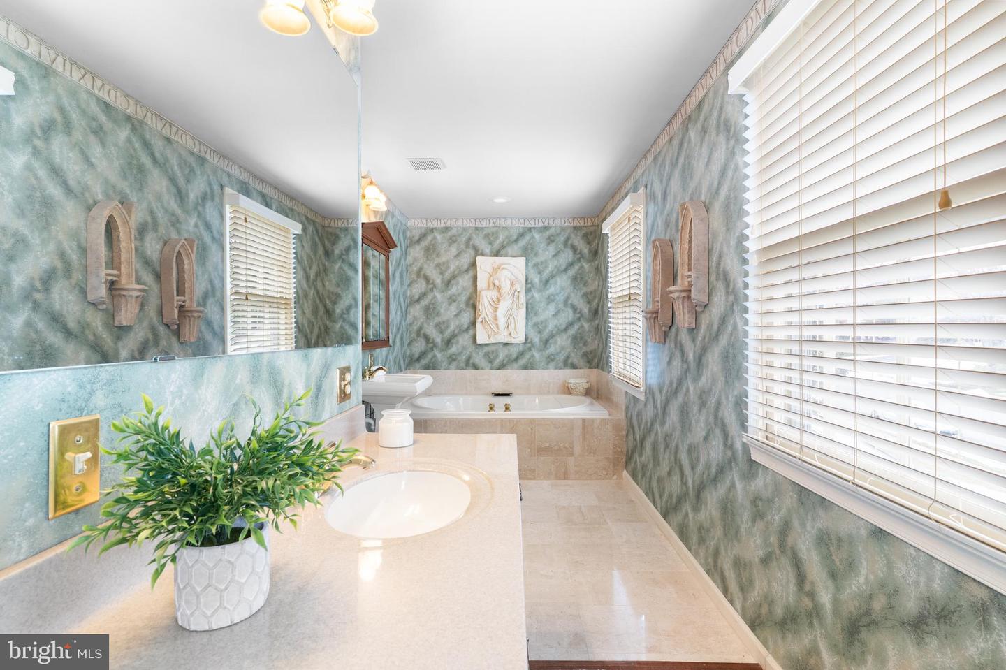 6506 STONEDALE LN, CLIFTON, Virginia 20124, 4 Bedrooms Bedrooms, ,3 BathroomsBathrooms,Residential,For sale,6506 STONEDALE LN,VAFX2290022 MLS # VAFX2290022 6506 STONEDALE LN, CLIFTON, Virginia 20124, 4 Bedrooms Bedrooms, ,3 BathroomsBathrooms,Residential,For sale,6506 STONEDALE LN,VAFX2290022 MLS # VAFX2290022