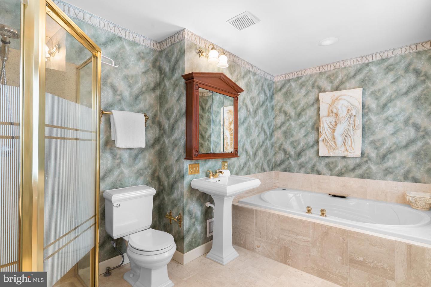 6506 STONEDALE LN, CLIFTON, Virginia 20124, 4 Bedrooms Bedrooms, ,3 BathroomsBathrooms,Residential,For sale,6506 STONEDALE LN,VAFX2290022 MLS # VAFX2290022 6506 STONEDALE LN, CLIFTON, Virginia 20124, 4 Bedrooms Bedrooms, ,3 BathroomsBathrooms,Residential,For sale,6506 STONEDALE LN,VAFX2290022 MLS # VAFX2290022