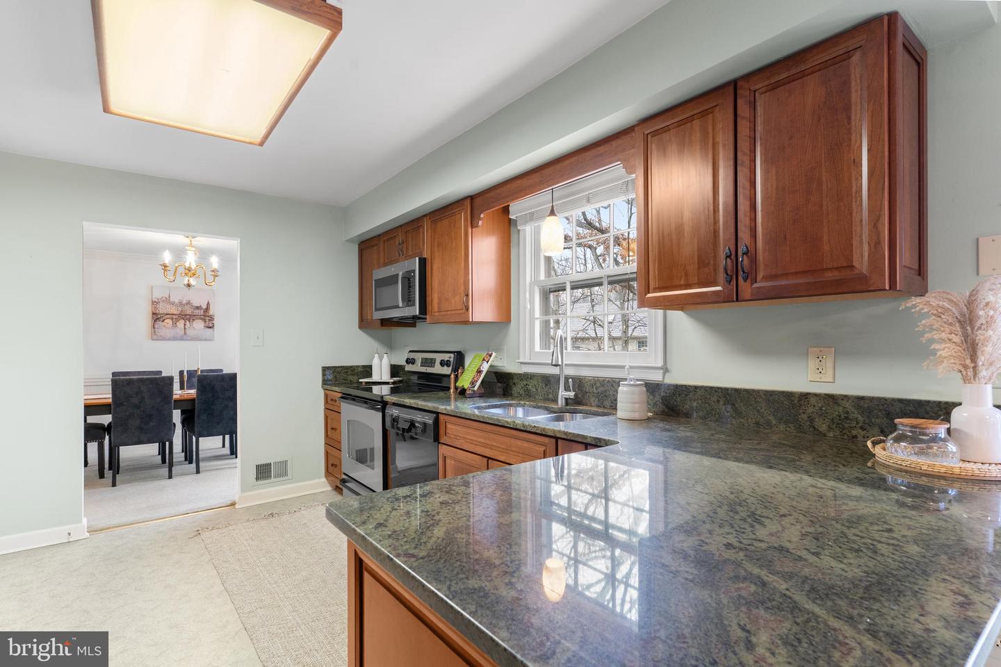 6506 STONEDALE LN, CLIFTON, Virginia 20124, 4 Bedrooms Bedrooms, ,3 BathroomsBathrooms,Residential,For sale,6506 STONEDALE LN,VAFX2290022 MLS # VAFX2290022 6506 STONEDALE LN, CLIFTON, Virginia 20124, 4 Bedrooms Bedrooms, ,3 BathroomsBathrooms,Residential,For sale,6506 STONEDALE LN,VAFX2290022 MLS # VAFX2290022