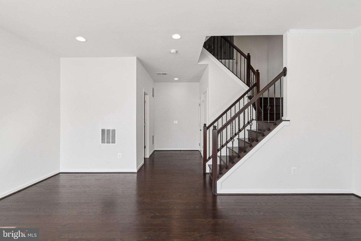 8386 GUARD TOWER RD, LORTON, Virginia 22079, 3 Bedrooms Bedrooms, 13 Rooms Rooms,2 BathroomsBathrooms,Residential,For sale,8386 GUARD TOWER RD,VAFX2290050 MLS # VAFX2290050 8386 GUARD TOWER RD, LORTON, Virginia 22079, 3 Bedrooms Bedrooms, 13 Rooms Rooms,2 BathroomsBathrooms,Residential,For sale,8386 GUARD TOWER RD,VAFX2290050 MLS # VAFX2290050