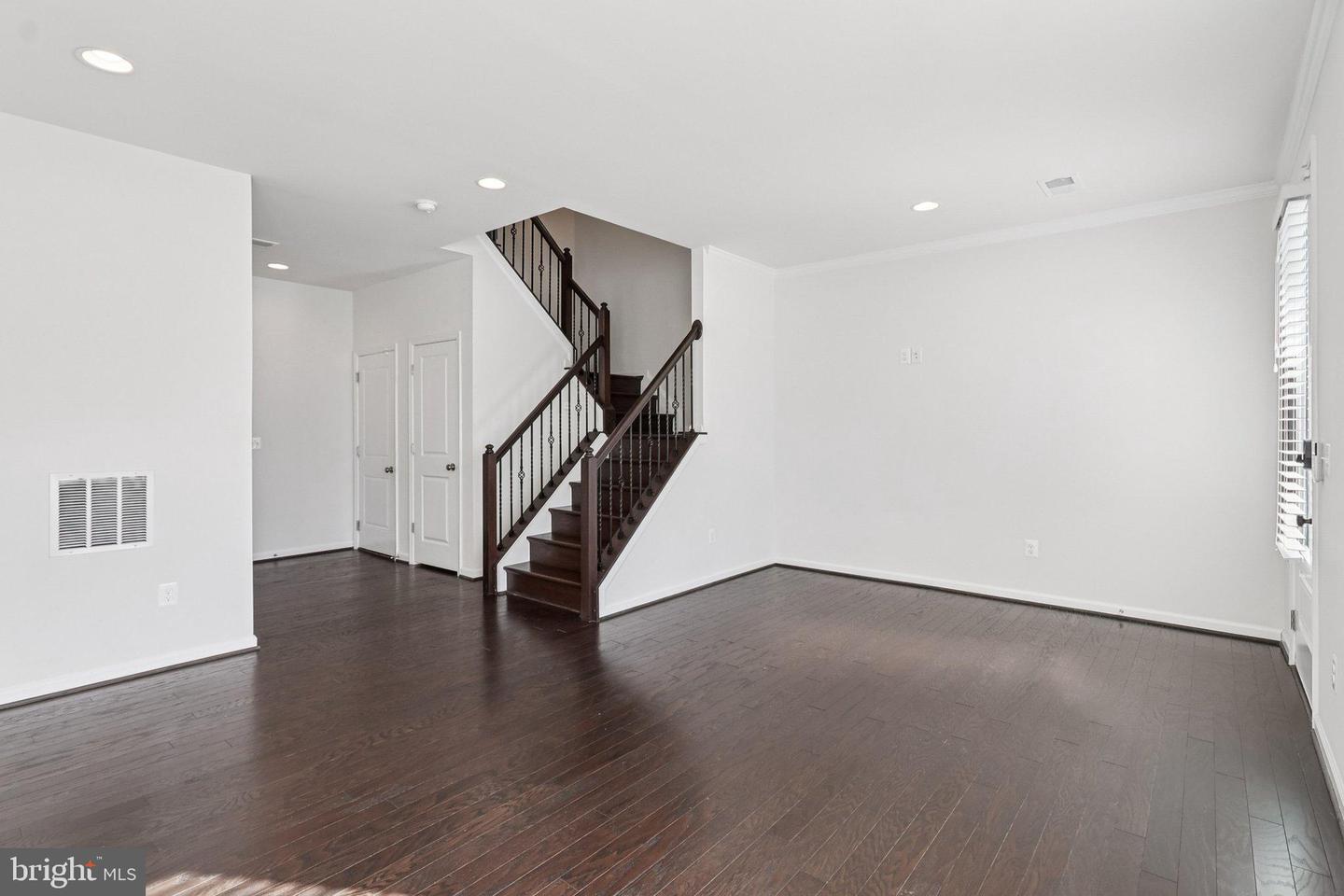 8386 GUARD TOWER RD, LORTON, Virginia 22079, 3 Bedrooms Bedrooms, 13 Rooms Rooms,2 BathroomsBathrooms,Residential,For sale,8386 GUARD TOWER RD,VAFX2290050 MLS # VAFX2290050 8386 GUARD TOWER RD, LORTON, Virginia 22079, 3 Bedrooms Bedrooms, 13 Rooms Rooms,2 BathroomsBathrooms,Residential,For sale,8386 GUARD TOWER RD,VAFX2290050 MLS # VAFX2290050