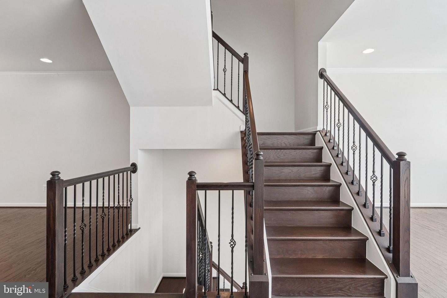 8386 GUARD TOWER RD, LORTON, Virginia 22079, 3 Bedrooms Bedrooms, 13 Rooms Rooms,2 BathroomsBathrooms,Residential,For sale,8386 GUARD TOWER RD,VAFX2290050 MLS # VAFX2290050 8386 GUARD TOWER RD, LORTON, Virginia 22079, 3 Bedrooms Bedrooms, 13 Rooms Rooms,2 BathroomsBathrooms,Residential,For sale,8386 GUARD TOWER RD,VAFX2290050 MLS # VAFX2290050