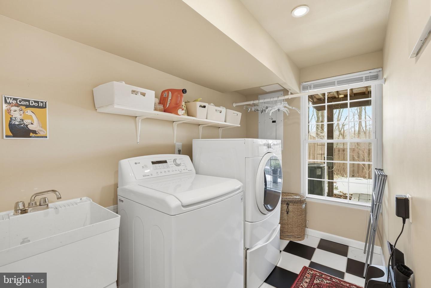 6127 DONIVAL SQ, ALEXANDRIA, Virginia 22315, 3 Bedrooms Bedrooms, ,3 BathroomsBathrooms,Residential,For sale,6127 DONIVAL SQ,VAFX2290078 MLS # VAFX2290078 6127 DONIVAL SQ, ALEXANDRIA, Virginia 22315, 3 Bedrooms Bedrooms, ,3 BathroomsBathrooms,Residential,For sale,6127 DONIVAL SQ,VAFX2290078 MLS # VAFX2290078