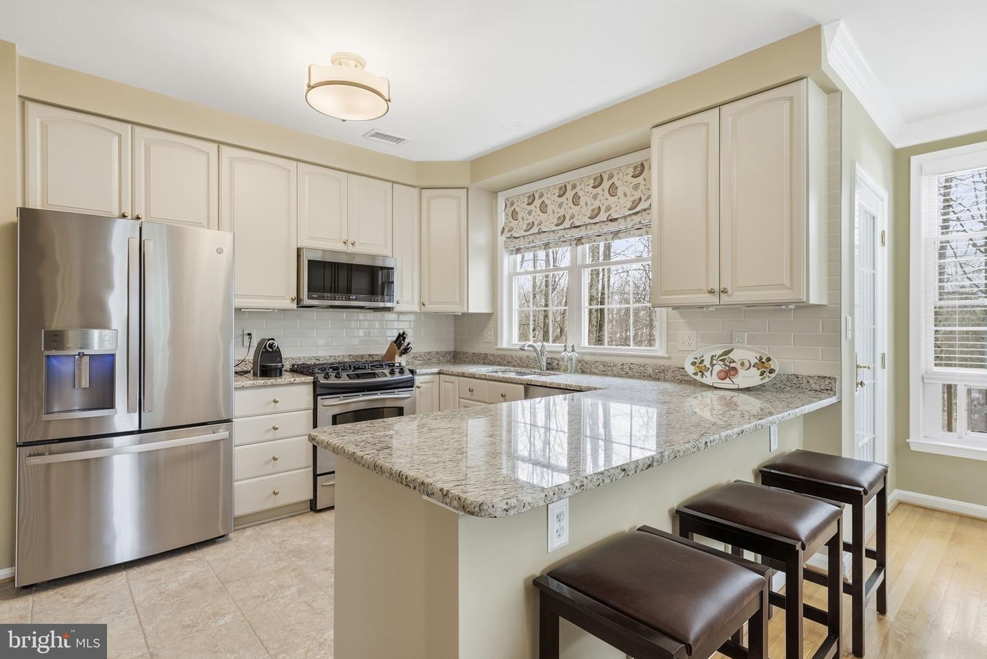 6127 DONIVAL SQ, ALEXANDRIA, Virginia 22315, 3 Bedrooms Bedrooms, ,3 BathroomsBathrooms,Residential,For sale,6127 DONIVAL SQ,VAFX2290078 MLS # VAFX2290078 6127 DONIVAL SQ, ALEXANDRIA, Virginia 22315, 3 Bedrooms Bedrooms, ,3 BathroomsBathrooms,Residential,For sale,6127 DONIVAL SQ,VAFX2290078 MLS # VAFX2290078