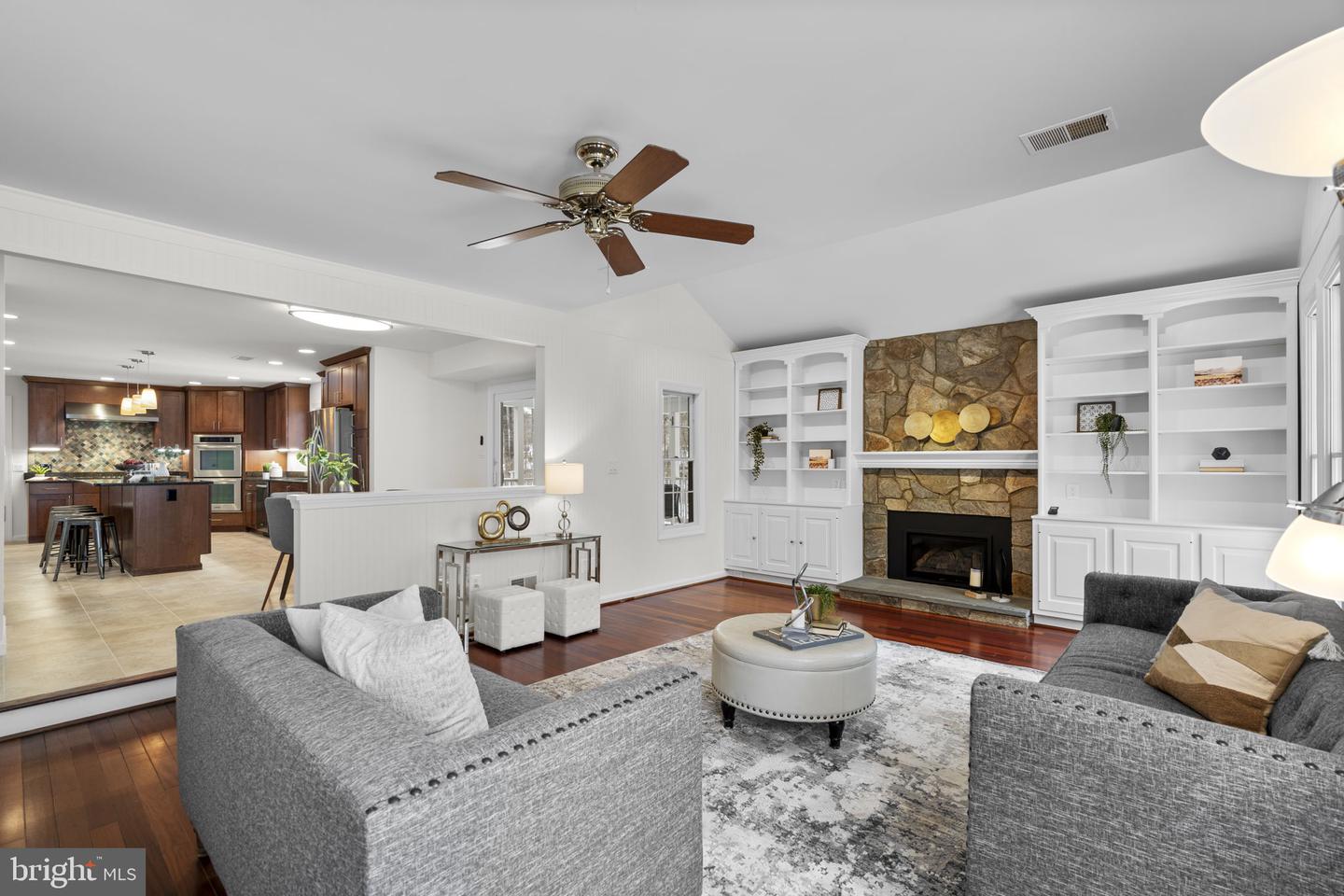 12017 SUGARLAND VALLEY DR, HERNDON, Virginia 20170, 5 Bedrooms Bedrooms, ,3 BathroomsBathrooms,Residential,For sale,12017 SUGARLAND VALLEY DR,VAFX2290138 MLS # VAFX2290138