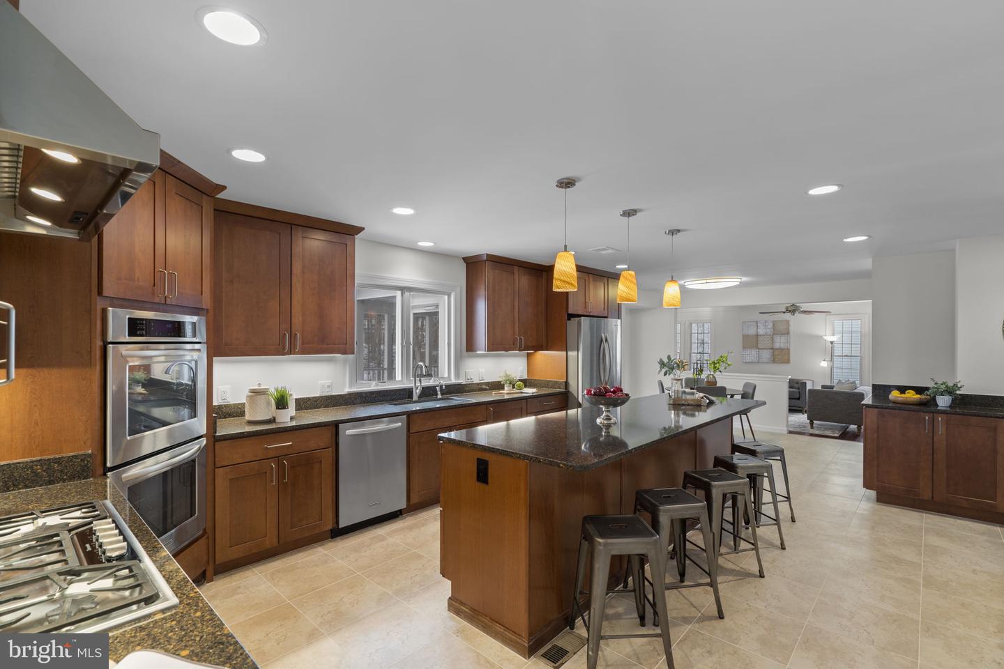 12017 SUGARLAND VALLEY DR, HERNDON, Virginia 20170, 5 Bedrooms Bedrooms, ,3 BathroomsBathrooms,Residential,For sale,12017 SUGARLAND VALLEY DR,VAFX2290138 MLS # VAFX2290138