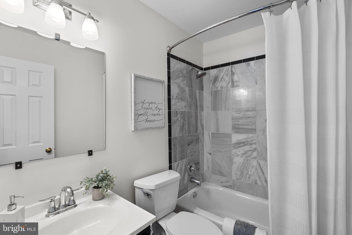 12017 SUGARLAND VALLEY DR, HERNDON, Virginia 20170, 5 Bedrooms Bedrooms, ,3 BathroomsBathrooms,Residential,For sale,12017 SUGARLAND VALLEY DR,VAFX2290138 MLS # VAFX2290138