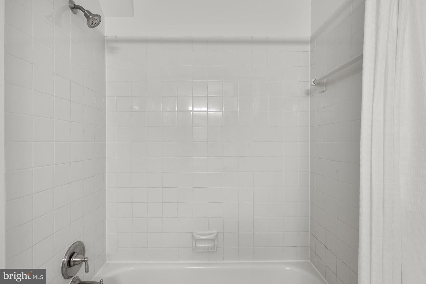 12017 SUGARLAND VALLEY DR, HERNDON, Virginia 20170, 5 Bedrooms Bedrooms, ,3 BathroomsBathrooms,Residential,For sale,12017 SUGARLAND VALLEY DR,VAFX2290138 MLS # VAFX2290138