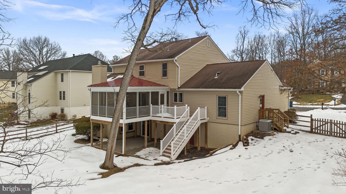 12017 SUGARLAND VALLEY DR, HERNDON, Virginia 20170, 5 Bedrooms Bedrooms, ,3 BathroomsBathrooms,Residential,For sale,12017 SUGARLAND VALLEY DR,VAFX2290138 MLS # VAFX2290138