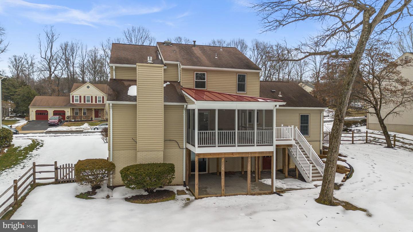 12017 SUGARLAND VALLEY DR, HERNDON, Virginia 20170, 5 Bedrooms Bedrooms, ,3 BathroomsBathrooms,Residential,For sale,12017 SUGARLAND VALLEY DR,VAFX2290138 MLS # VAFX2290138