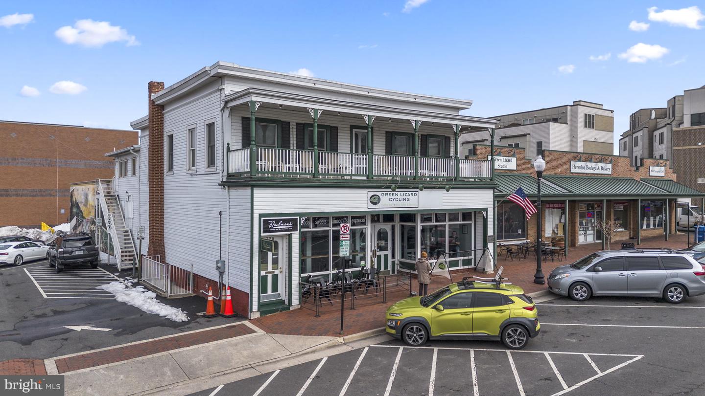 12017 SUGARLAND VALLEY DR, HERNDON, Virginia 20170, 5 Bedrooms Bedrooms, ,3 BathroomsBathrooms,Residential,For sale,12017 SUGARLAND VALLEY DR,VAFX2290138 MLS # VAFX2290138