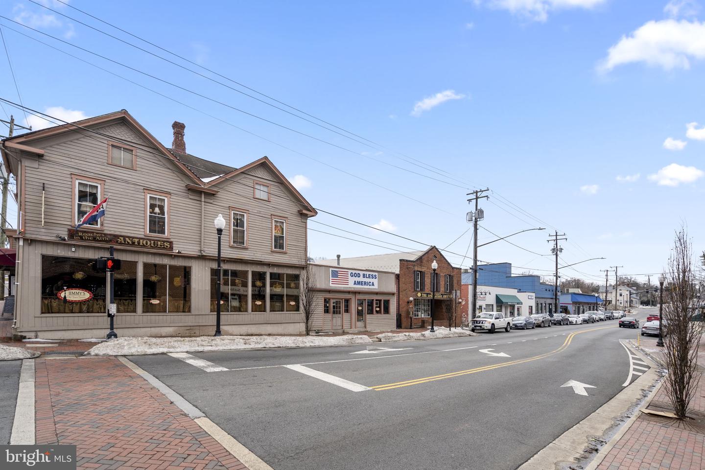 12017 SUGARLAND VALLEY DR, HERNDON, Virginia 20170, 5 Bedrooms Bedrooms, ,3 BathroomsBathrooms,Residential,For sale,12017 SUGARLAND VALLEY DR,VAFX2290138 MLS # VAFX2290138