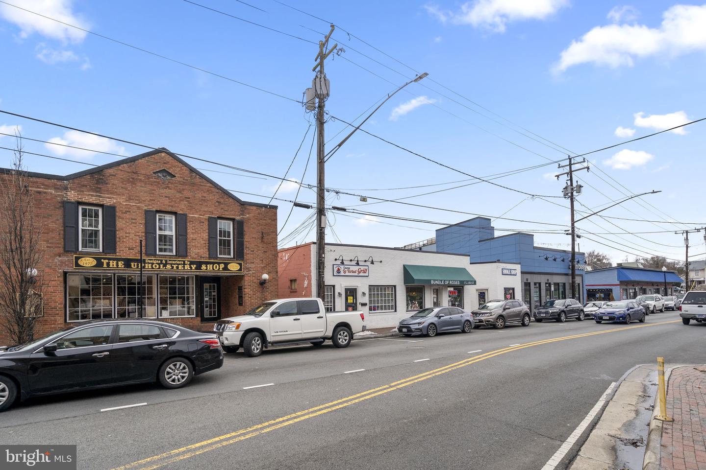 12017 SUGARLAND VALLEY DR, HERNDON, Virginia 20170, 5 Bedrooms Bedrooms, ,3 BathroomsBathrooms,Residential,For sale,12017 SUGARLAND VALLEY DR,VAFX2290138 MLS # VAFX2290138