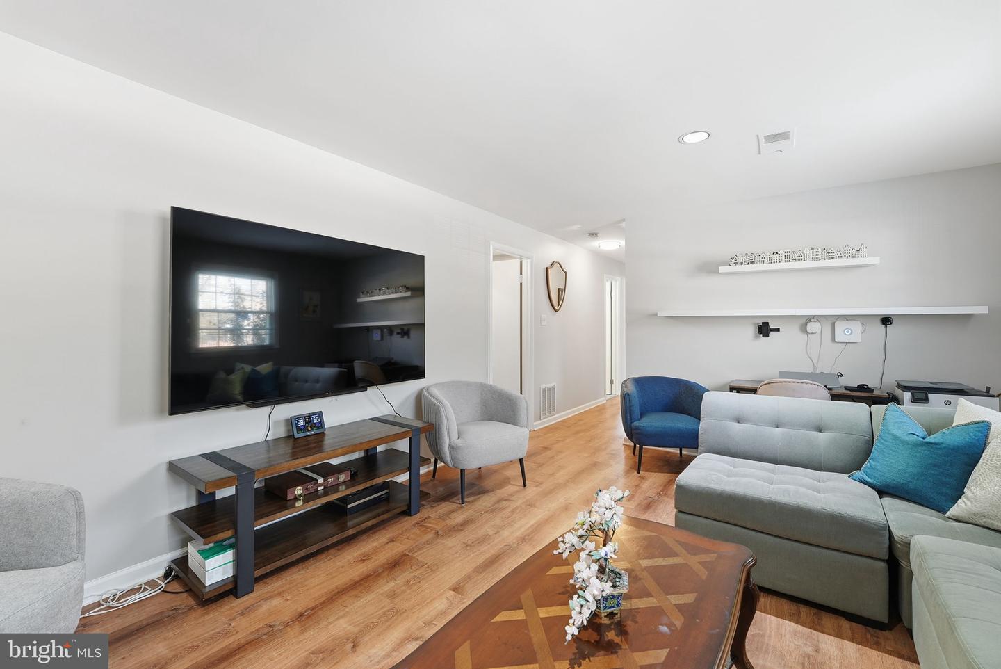 2007 COOL SPRING DR, ALEXANDRIA, Virginia 22308, 4 Bedrooms Bedrooms, ,2 BathroomsBathrooms,Residential,For sale,2007 COOL SPRING DR,VAFX2290182 MLS # VAFX2290182