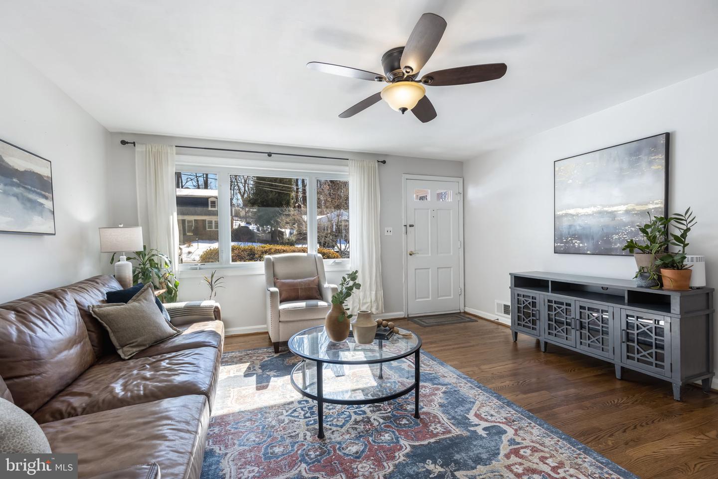 6522 OAKWOOD DR, FALLS CHURCH, Virginia 22041, 3 Bedrooms Bedrooms, ,2 BathroomsBathrooms,Residential,For sale,6522 OAKWOOD DR,VAFX2290184 MLS # VAFX2290184