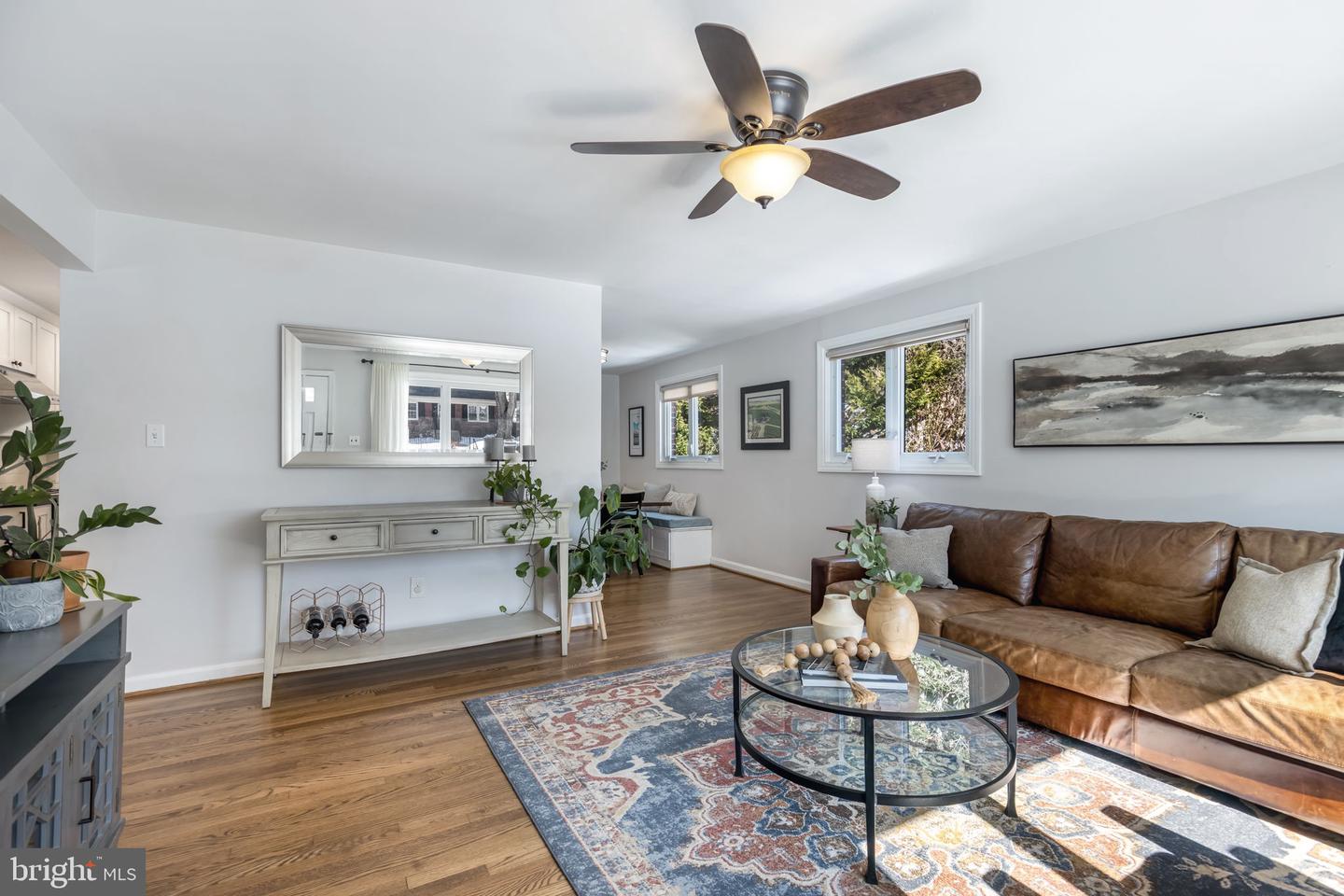 6522 OAKWOOD DR, FALLS CHURCH, Virginia 22041, 3 Bedrooms Bedrooms, ,2 BathroomsBathrooms,Residential,For sale,6522 OAKWOOD DR,VAFX2290184 MLS # VAFX2290184