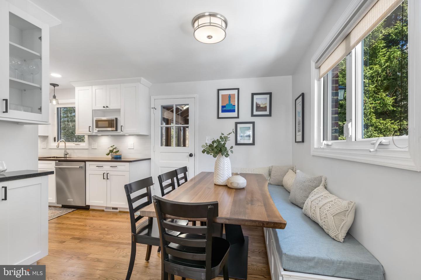 6522 OAKWOOD DR, FALLS CHURCH, Virginia 22041, 3 Bedrooms Bedrooms, ,2 BathroomsBathrooms,Residential,For sale,6522 OAKWOOD DR,VAFX2290184 MLS # VAFX2290184