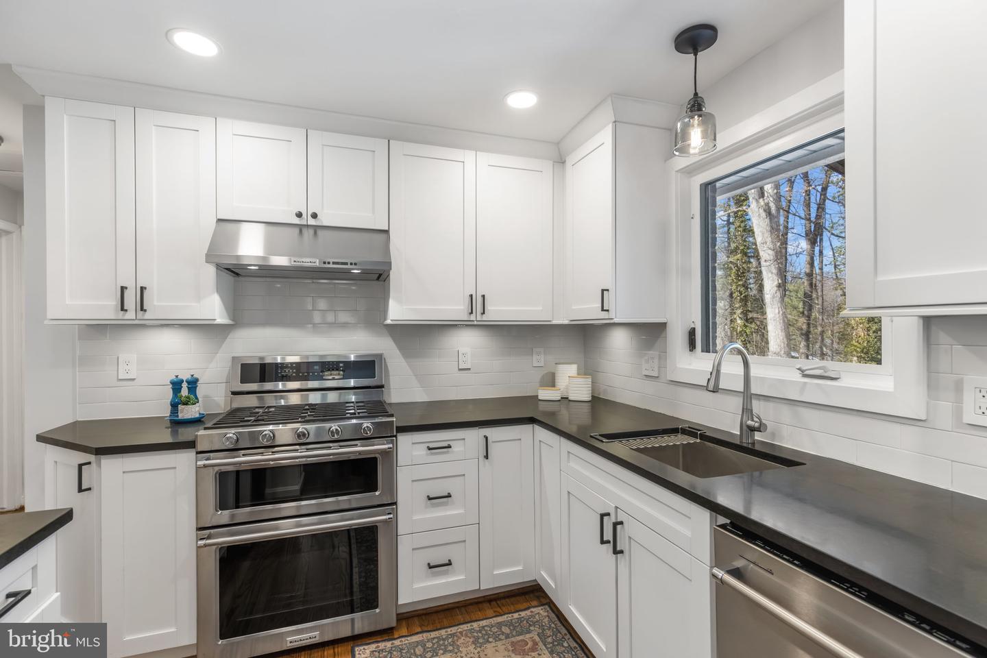 6522 OAKWOOD DR, FALLS CHURCH, Virginia 22041, 3 Bedrooms Bedrooms, ,2 BathroomsBathrooms,Residential,For sale,6522 OAKWOOD DR,VAFX2290184 MLS # VAFX2290184