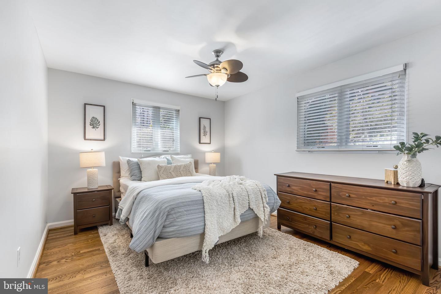 6522 OAKWOOD DR, FALLS CHURCH, Virginia 22041, 3 Bedrooms Bedrooms, ,2 BathroomsBathrooms,Residential,For sale,6522 OAKWOOD DR,VAFX2290184 MLS # VAFX2290184