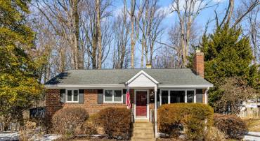 6522 OAKWOOD DR, FALLS CHURCH, Virginia 22041, 3 Bedrooms Bedrooms, ,2 BathroomsBathrooms,Residential,For sale,6522 OAKWOOD DR,VAFX2290184 MLS # VAFX2290184