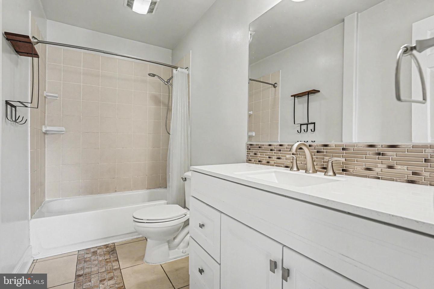 2502 SEDGEWICK PL, DUMFRIES, Virginia 22026, 3 Bedrooms Bedrooms, 11 Rooms Rooms,2 BathroomsBathrooms,Residential,For sale,2502 SEDGEWICK PL,VAPW2112214 MLS # VAPW2112214