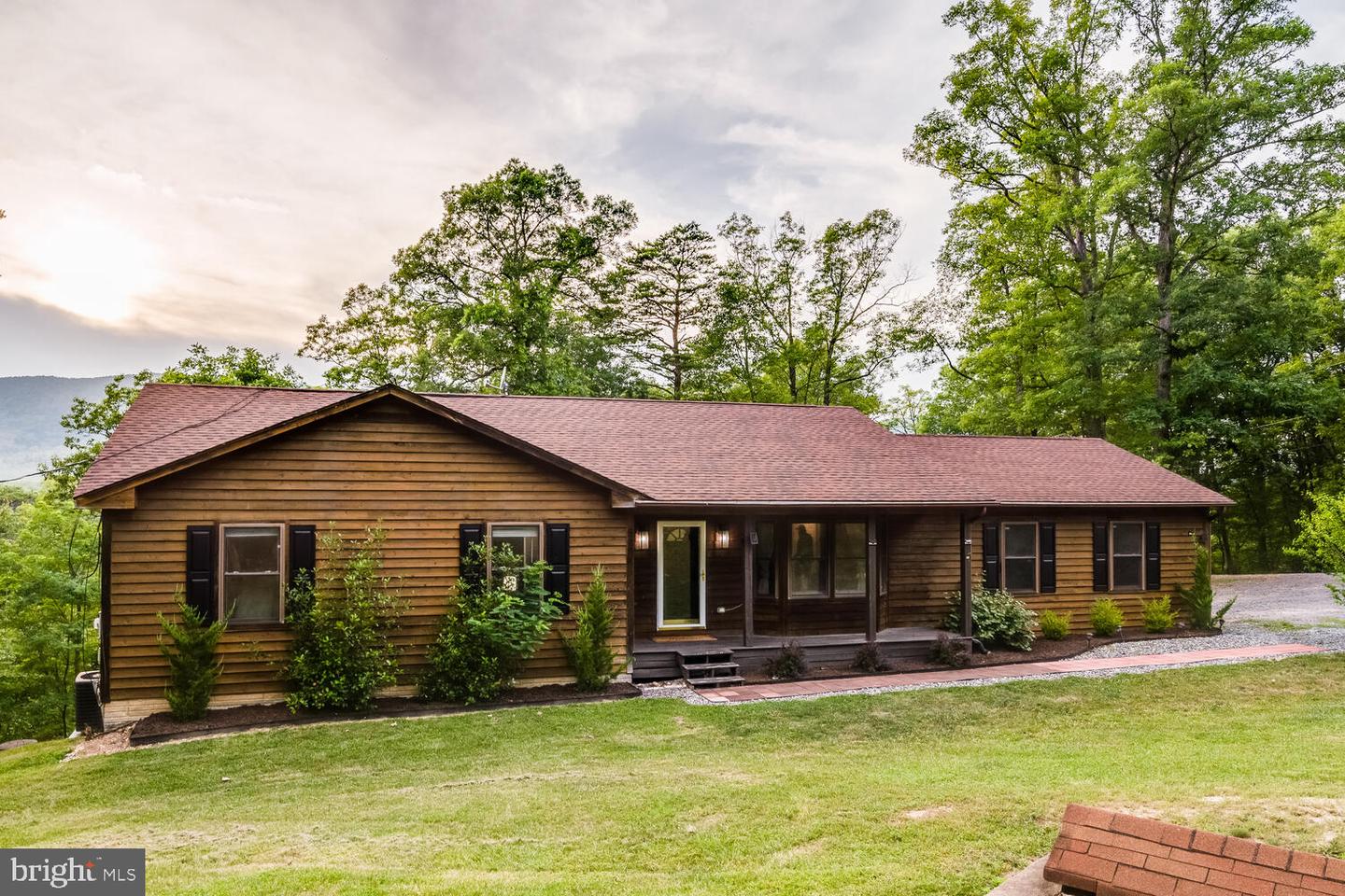 540 LAKESIDE DR, FRONT ROYAL, Virginia 22630, 3 Bedrooms Bedrooms, ,3 BathroomsBathrooms,Residential,For sale,540 LAKESIDE DR,VAWR2013364 MLS # VAWR2013364