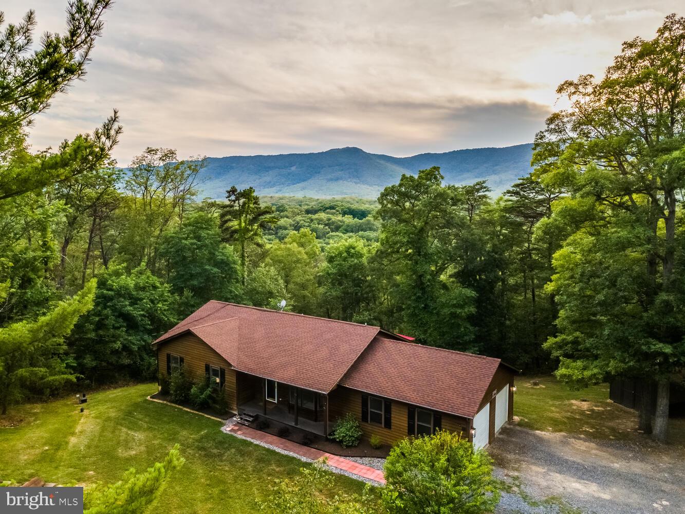 540 LAKESIDE DR, FRONT ROYAL, Virginia 22630, 3 Bedrooms Bedrooms, ,3 BathroomsBathrooms,Residential,For sale,540 LAKESIDE DR,VAWR2013364 MLS # VAWR2013364