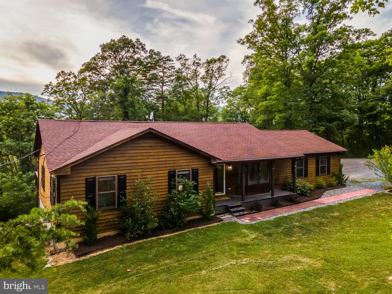 540 LAKESIDE DR, FRONT ROYAL, Virginia 22630, 3 Bedrooms Bedrooms, ,3 BathroomsBathrooms,Residential,For sale,540 LAKESIDE DR,VAWR2013364 MLS # VAWR2013364